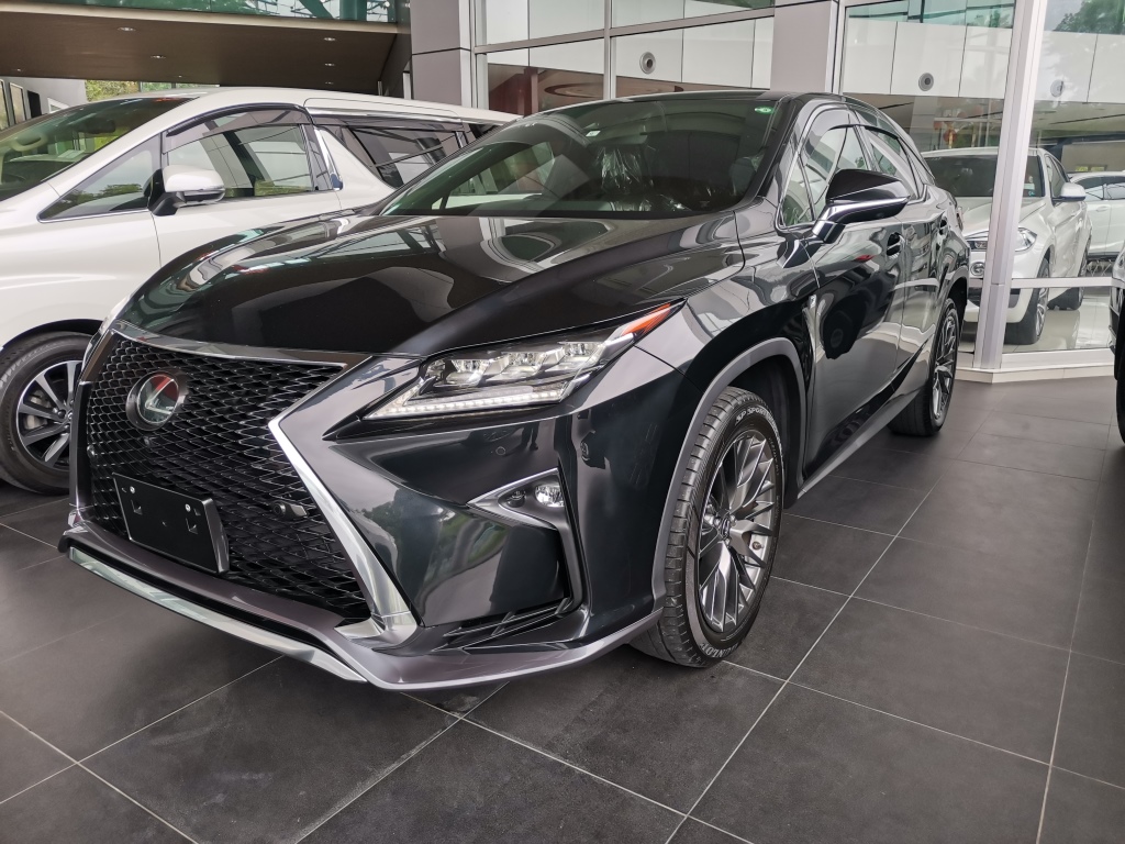LEXUS "RX200T 1998 6SMT JP AWD F SPORT" — view 1