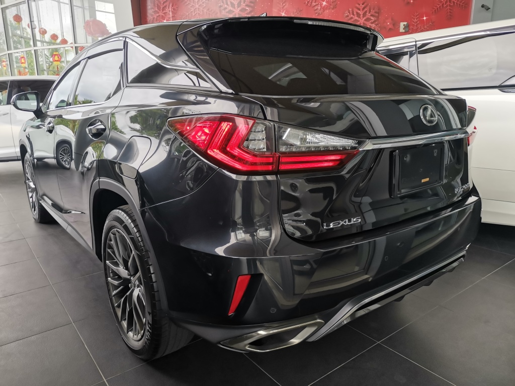 LEXUS "RX200T 1998 6SMT JP AWD F SPORT" — view 2