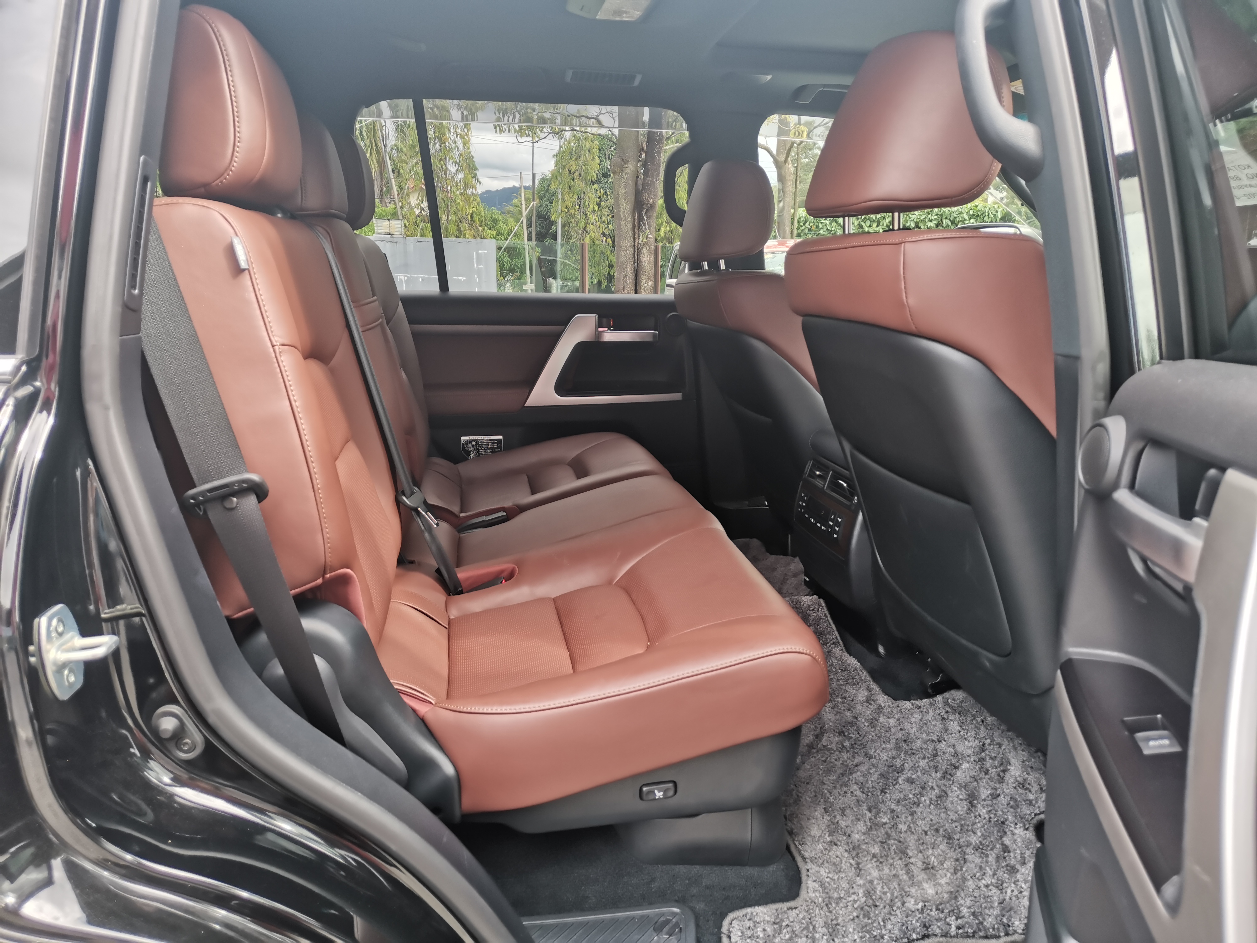 TOYOTA "LAND CRUISER 202 4.6P 4608 6TIP ZX (2ND GEN)" — view 3
