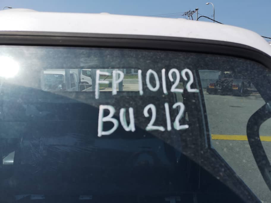 TOYOTA BU212 DOUBLE CAB CARGO 4X2 — view 5