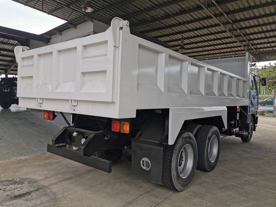 NISSAN CW53BPN DUMP TRUCK 6X4 — view 4