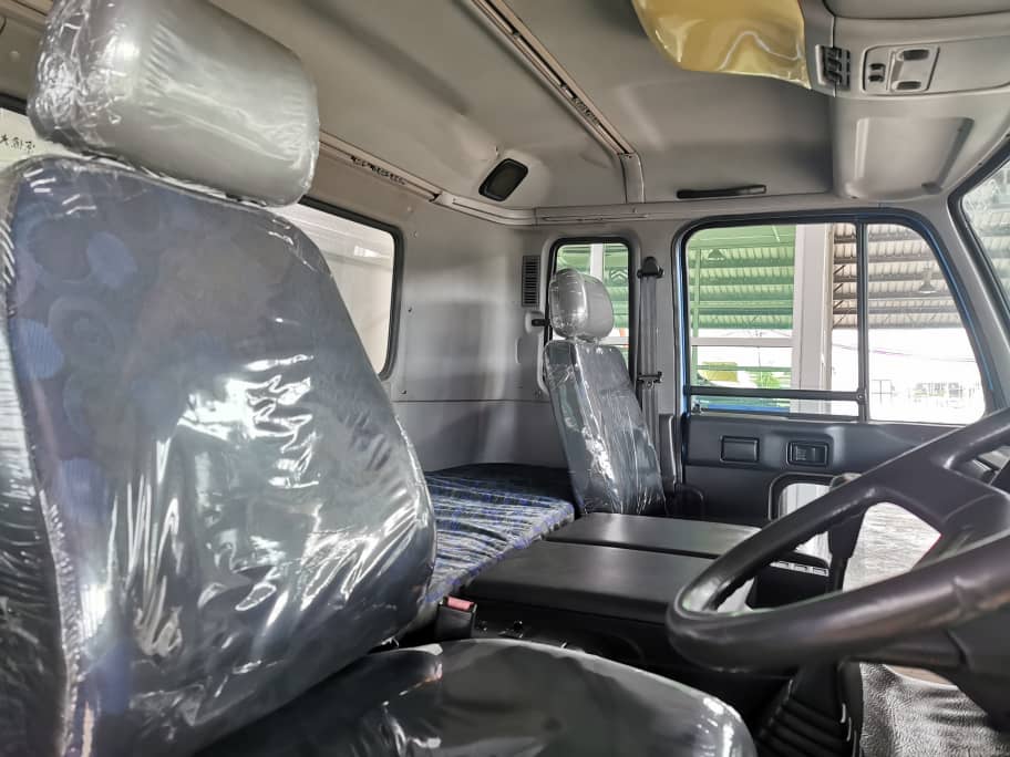 NISSAN CW53BPN DUMP TRUCK 6X4 — view 5