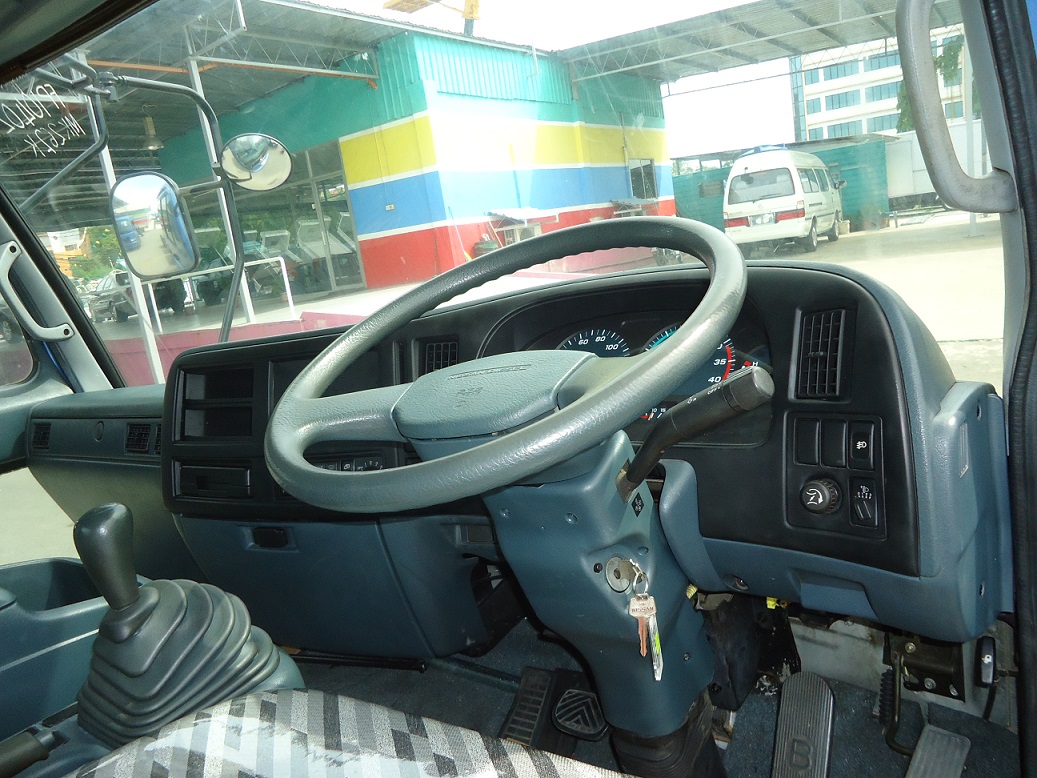NISSAN MK262K CHASSIS & CAB 4X2 — view 3