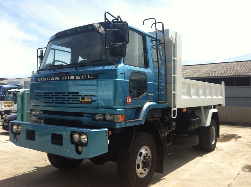 NISSAN CF46G DUMP TRUCK 4X4 — view 1