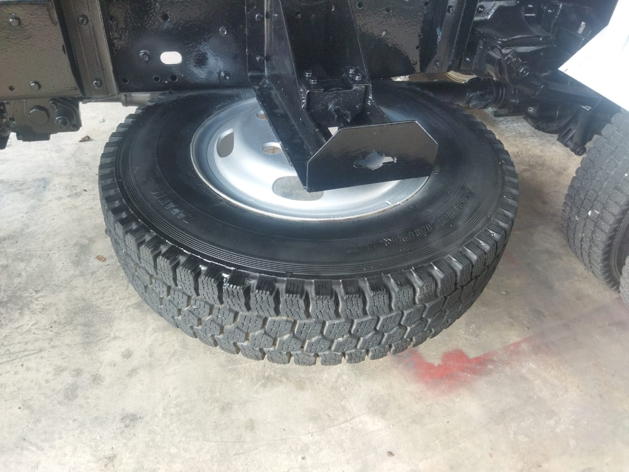 TOYOTA BU182 TIPPER C/W RAILING — view 3