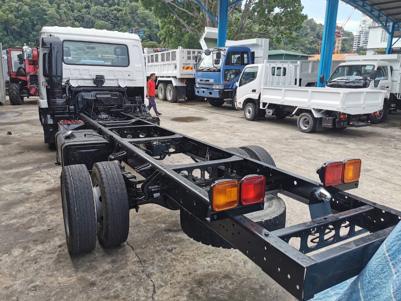 NISSAN MK252G CHASSIS & CABIN 4X2 — view 1