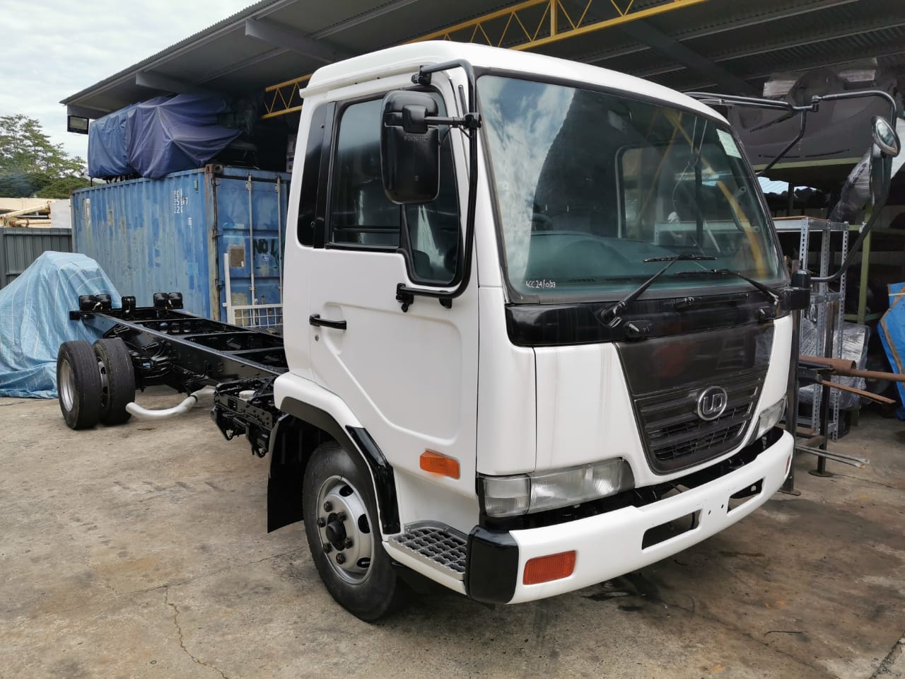 NISSAN MK252G CHASSIS & CABIN 4X2 — view 2