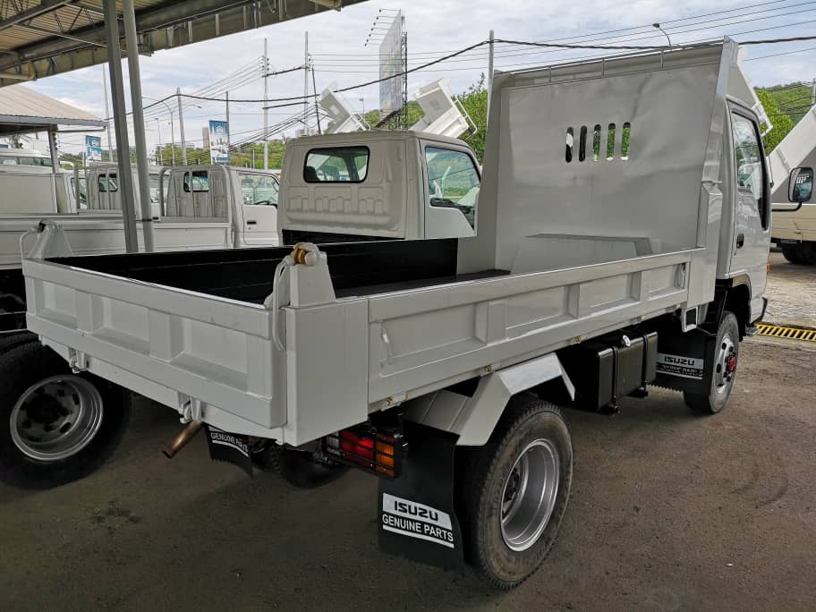 ISUZU ISUZU NKS71G CHASSIS AND CABIN 4X4 — view 2