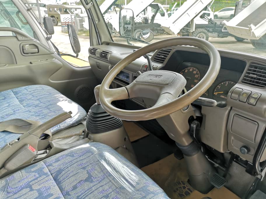 ISUZU ISUZU NKS71G CHASSIS AND CABIN 4X4 — view 3