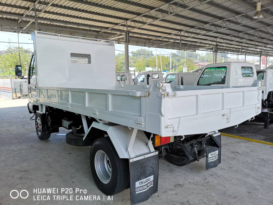 ISUZU ISUZU TIPPER 4X4 — view 2