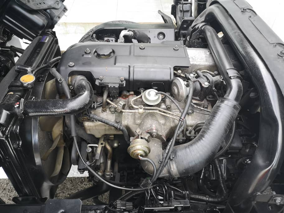 ISUZU NPR75L BOX VAN 4X2 — view 5