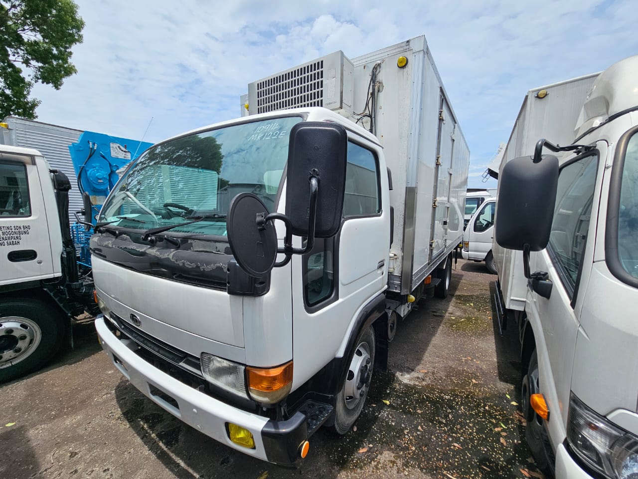 NISSAN MK122E REFRIGERATED BOX 4X2 — view 2