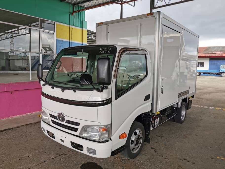 TOYOTA KDY220 COOL BOX 4X2 — view 2