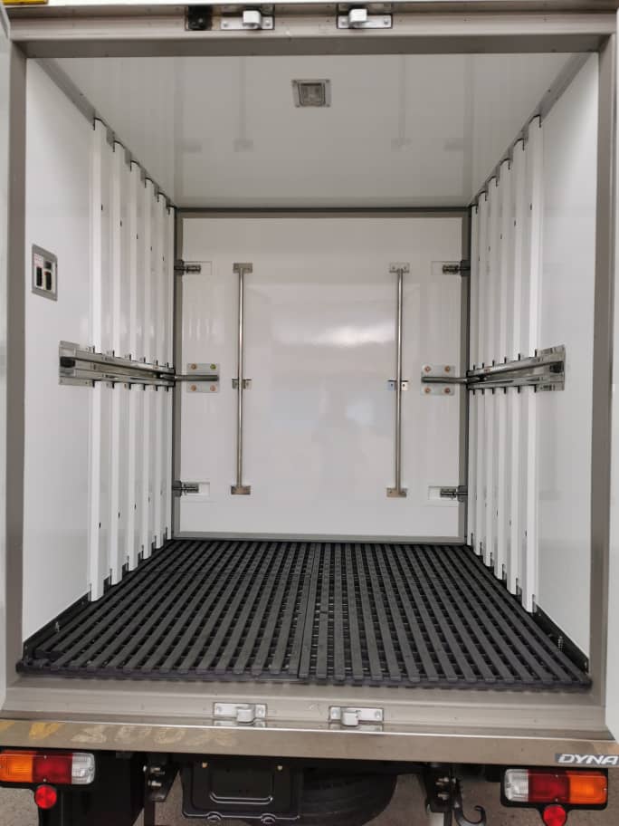 TOYOTA KDY220 COOL BOX 4X2 — view 4