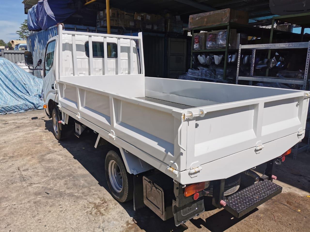 TOYOTA TOYOTA KDY231 CARGO TRUCK 4X2 — view 1