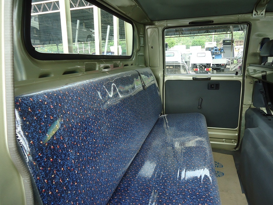 TOYOTA BU212 DOUBLE CABIN CARGO TRUCK 4X2 — view 4