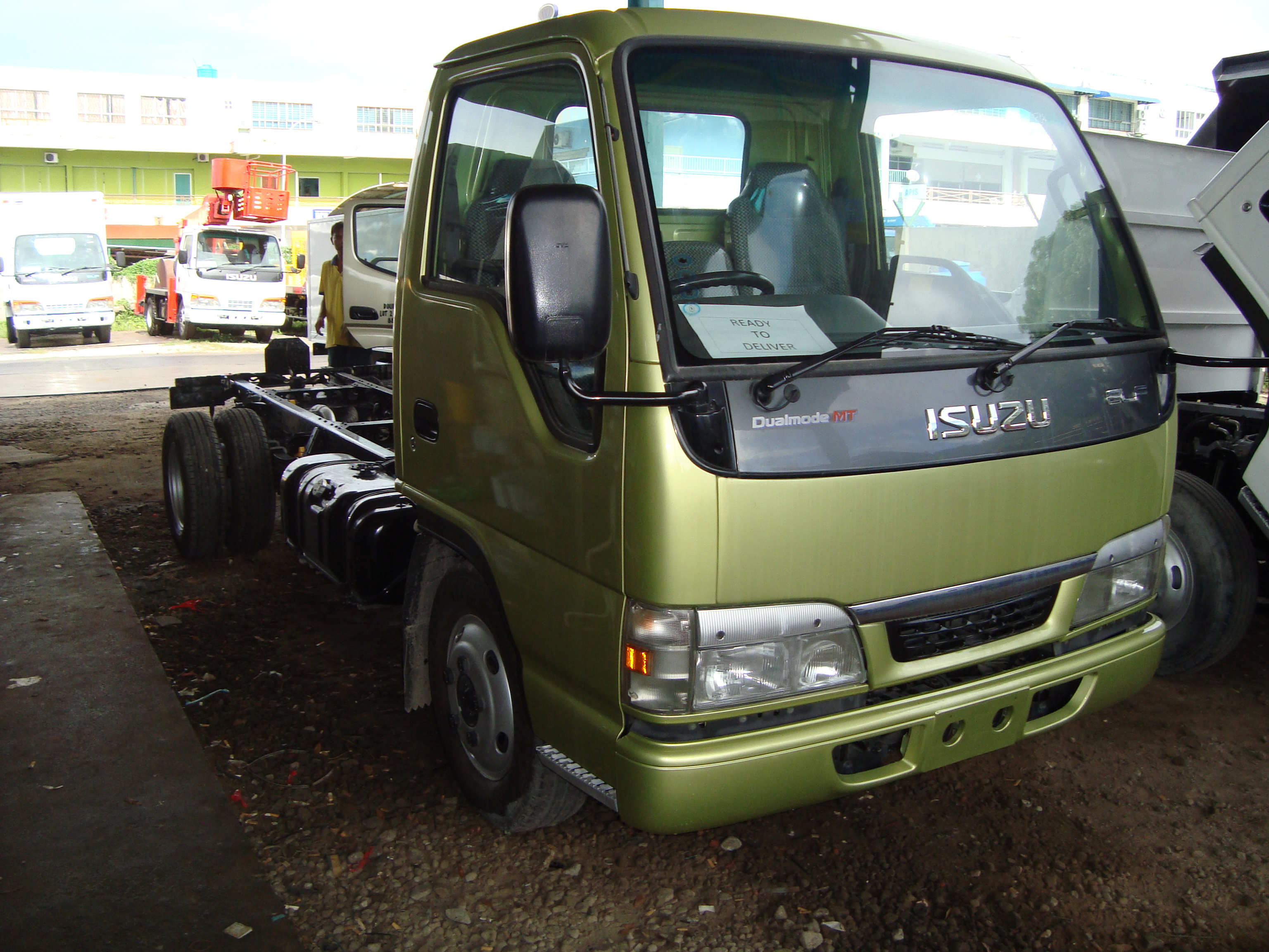 ISUZU NKR81L CHASSIS & CAB - ABS/ A-BAGS — view 1