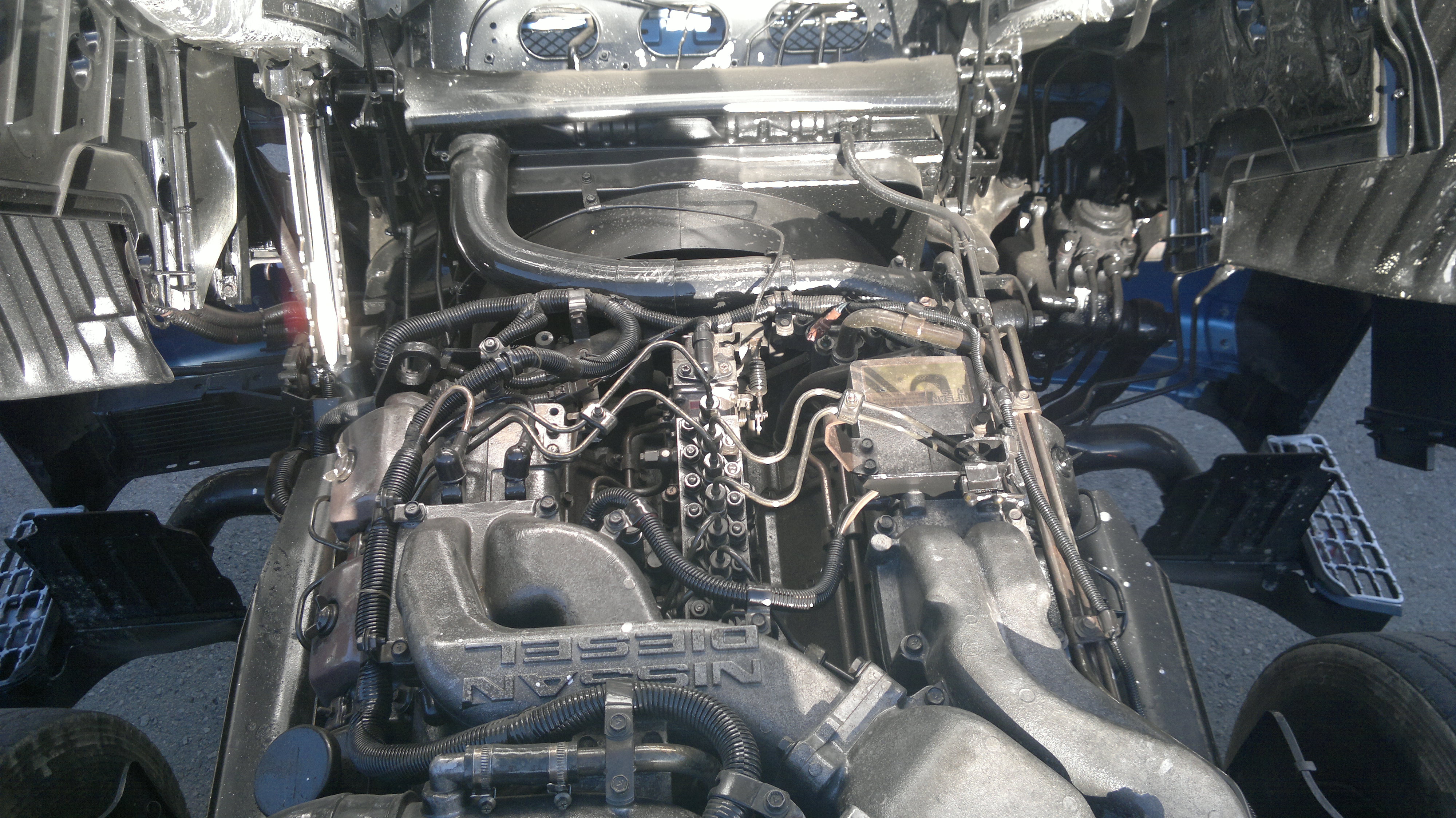 NISSAN CD53BTF CHASSIS & CAB — view 4