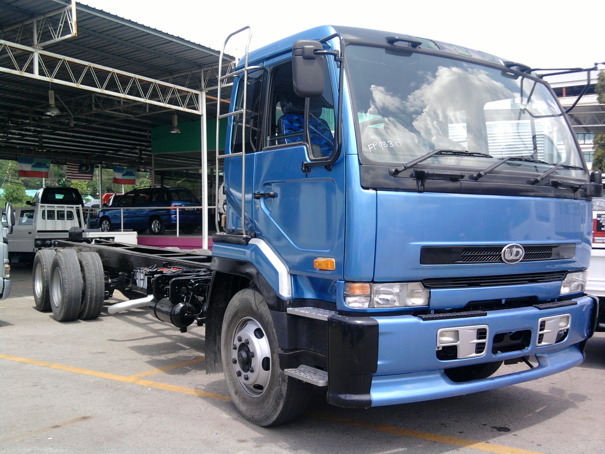 NISSAN CD53CV CHASSIS & CAB 6X4 — view 1