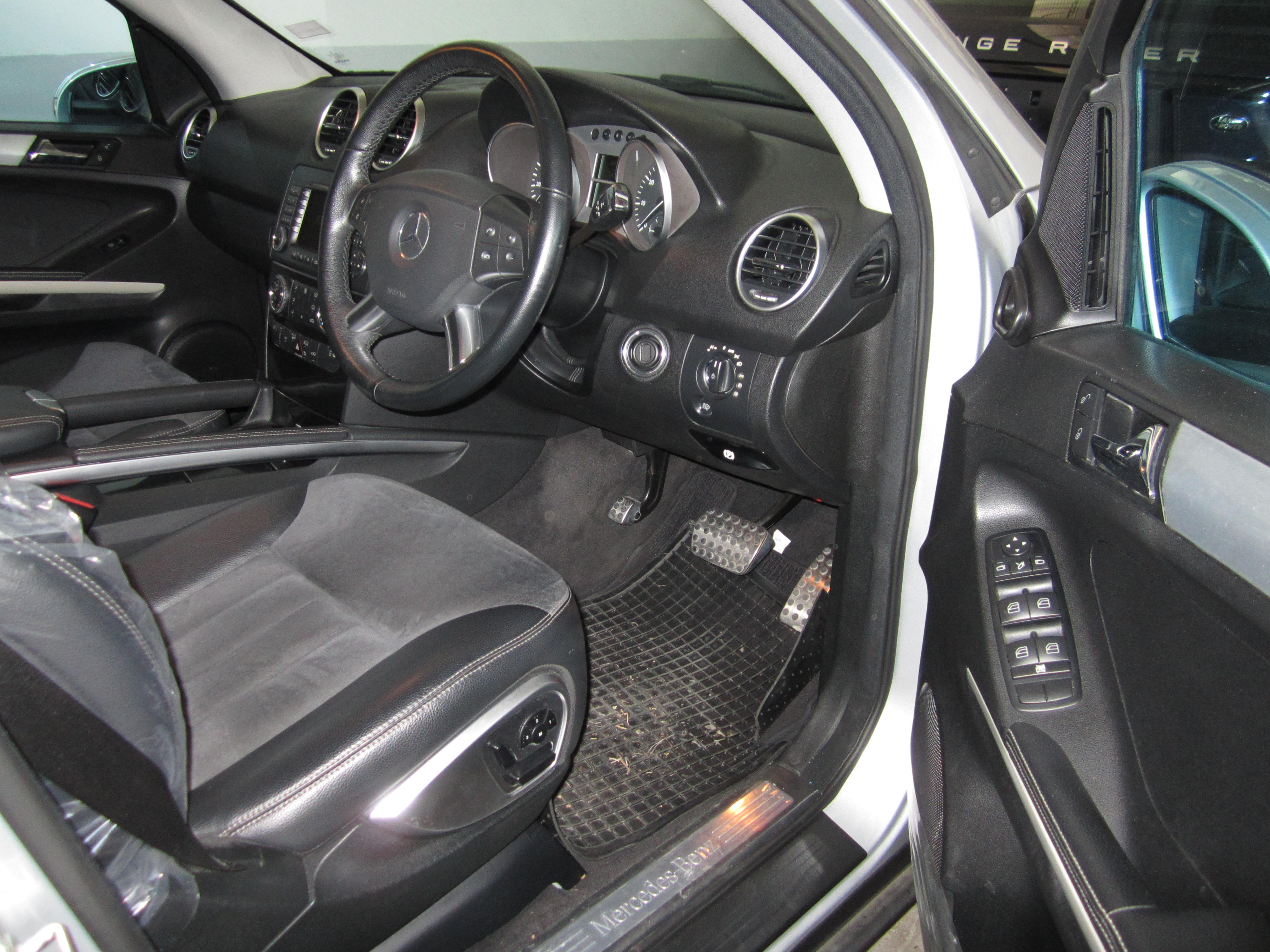 MERCEDES BENZ ML350 3.5 W164 3498 7SMT SPORT-P UK — view 3