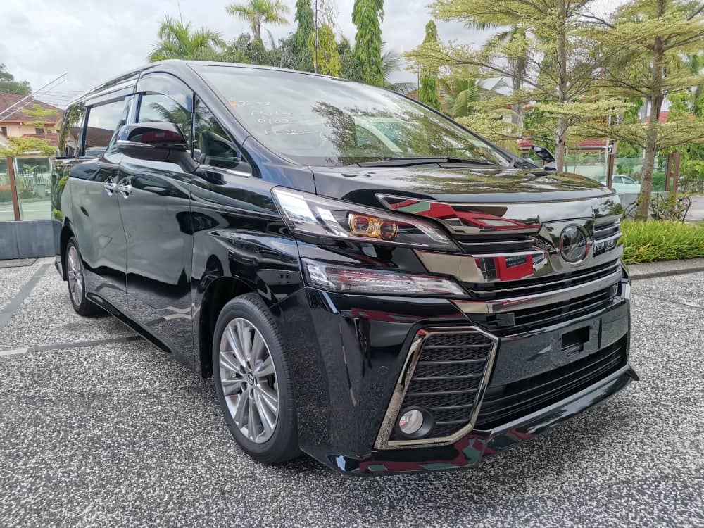 TOYOTA "VELLFIRE 2.5 NEW.MOD 2493 7TIP-CVT 2.5Z A-EDITION ""GOLDEN EYES"" 7S 27XXXKM" — view 1