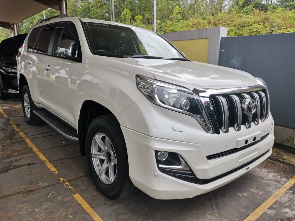 TOYOTA "LC PRADO 2.8D NEW.MOD 2754 6TIP TX-L FL G-FRONTIER" — view 1