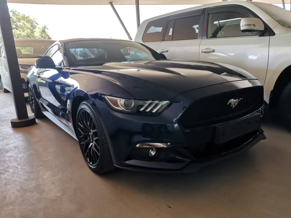 FORD "MUSTANG 2.3 ECO BOOST 2261 6SMT S.AFRICA 28XXXMILES" — view 1