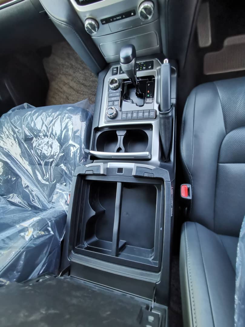 TOYOTA "LAND CRUISER 202 4.6P 4608 6TIP ZX (2ND GEN)" — view 6