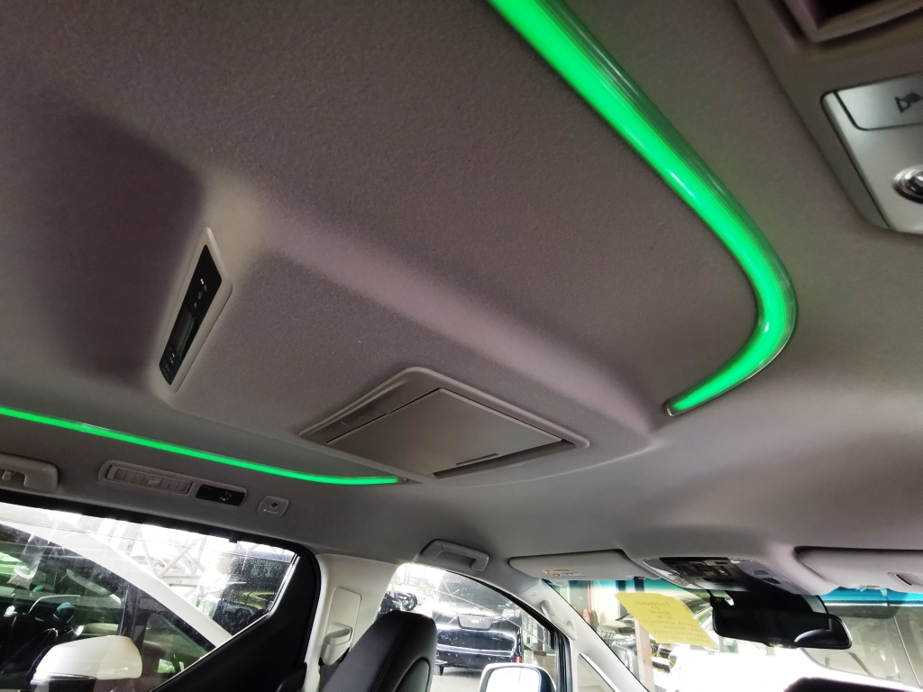 TOYOTA "ALPHARD 2.5 NEW.MOD 2493 7TIP-CVT 2.5S C-PACKAGE 7S FL" — view 4