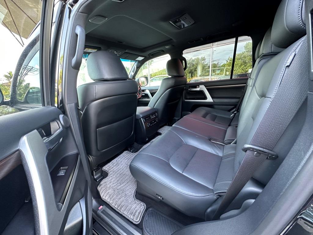 TOYOTA "LAND CRUISER 202 4.6P 4608 6TIP ZX (2ND GEN) 32277KM" — view 3