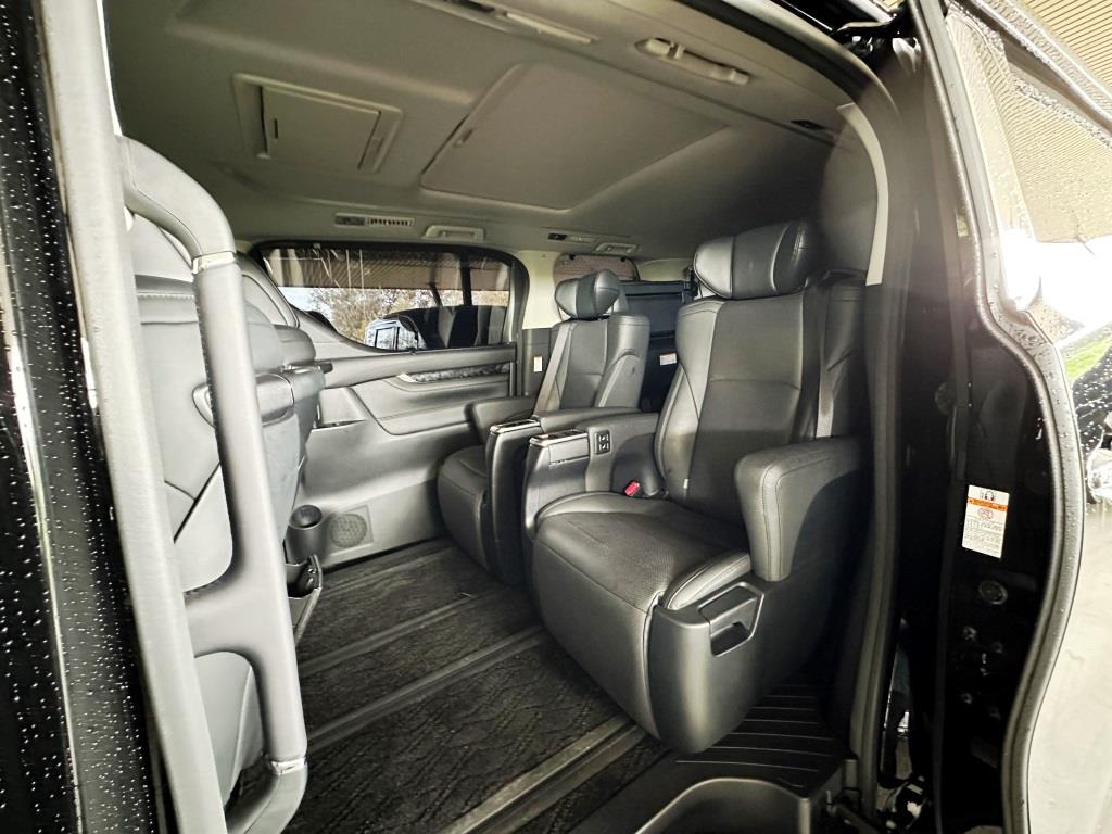 TOYOTA "VELLFIRE 2.5 NEW.MOD 2493 7TIP-CVT 2.5Z G-EDITION 7S FL 9912KM DEMO UNIT" — view 2