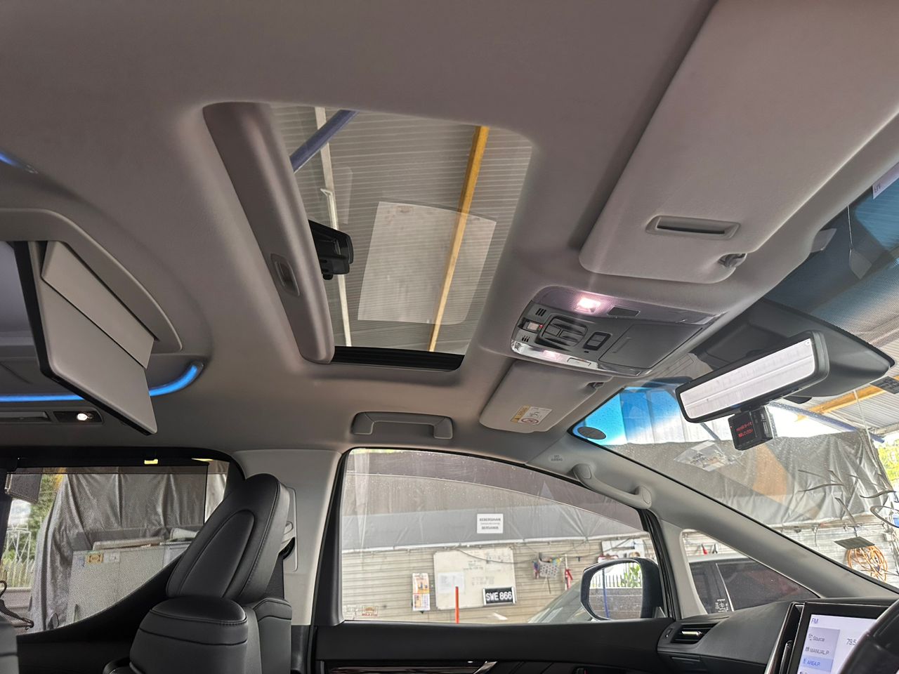 TOYOTA "VELLFIRE 2.5 NEW.MOD 2493 7TIP-CVT 2.5Z G-EDITION 7S FL 10310KM" — view 4