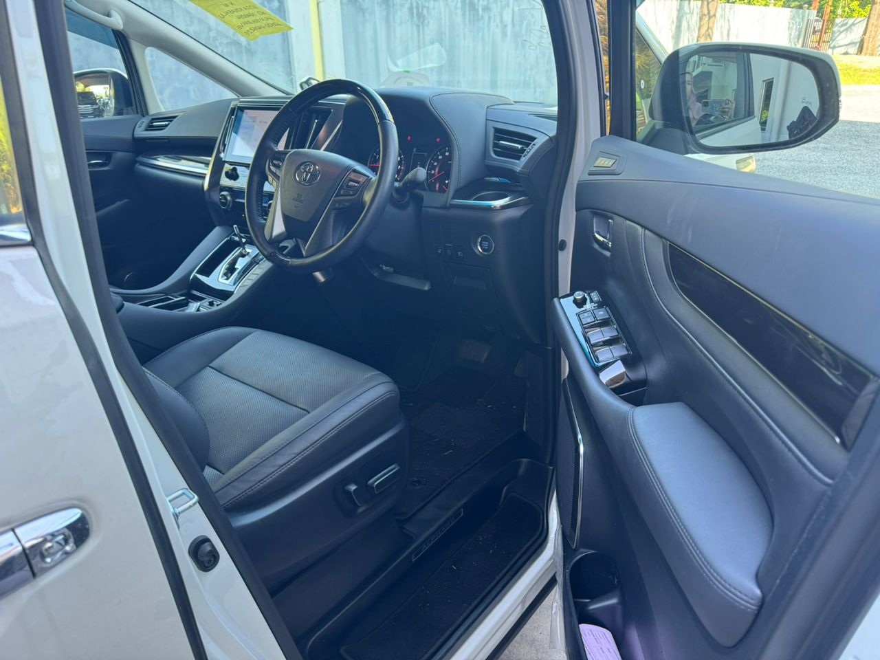 TOYOTA "ALPHARD 2.5 (3BA) SC-PACKAGE 2493 7TIP-CVT 7S 27466KM" — view 3