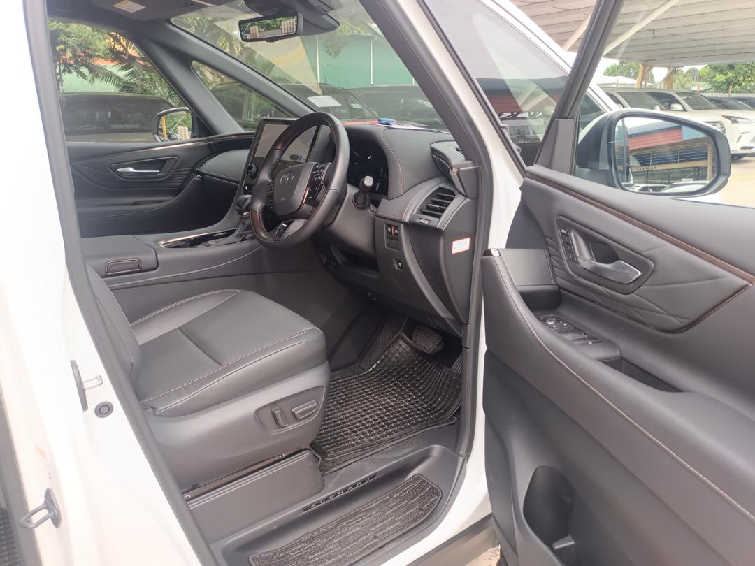 TOYOTA "ALPHARD 2.5 Z 2493 7TIP-CVT 7S 7814KM" — view 4