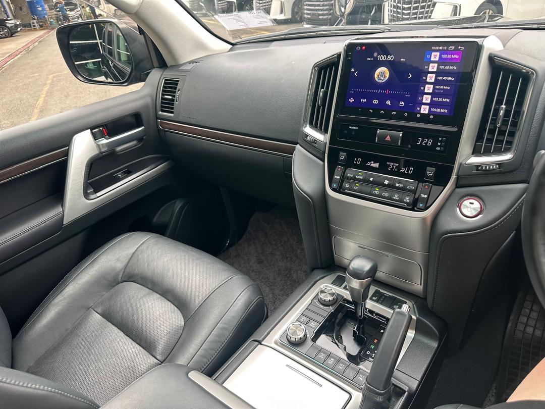 TOYOTA "LAND CRUISER 202 4.6P AXG 4608 6TIP 8S 28151KM" — view 7