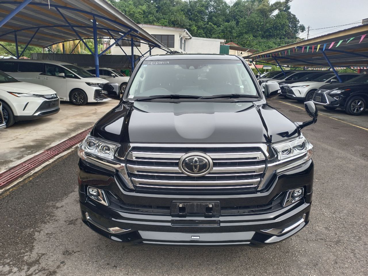 TOYOTA "LAND CRUISER 202 4.6P AXG 4608 6TIP 8S 28151KM" — view 1