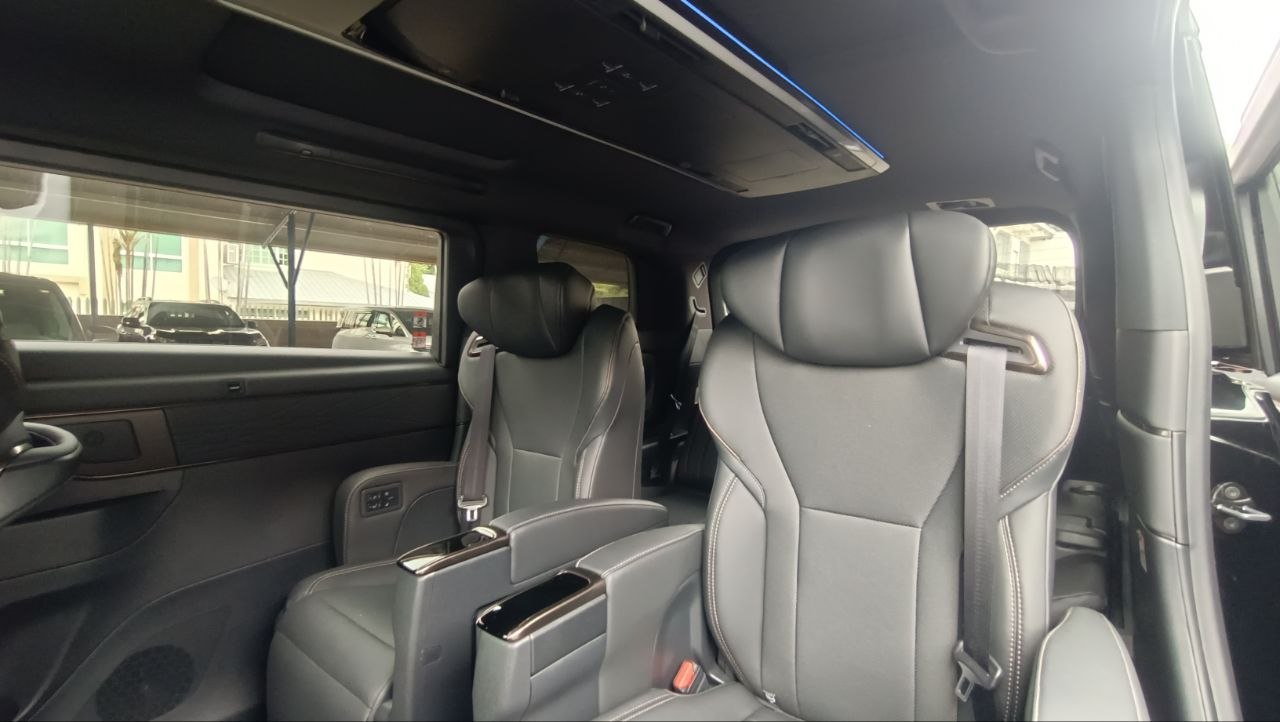 TOYOTA "ALPHARD 2.5 Z 2493 7TIP-CVT 7S 6549KM" — view 5