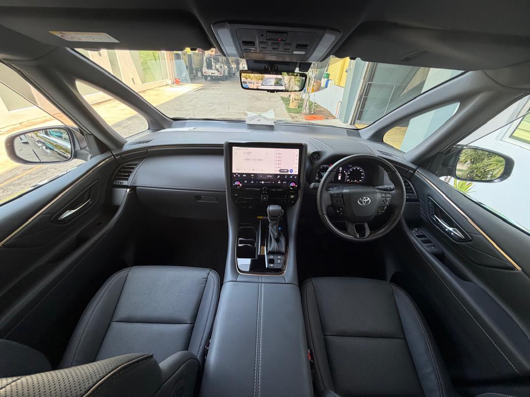 TOYOTA "ALPHARD 2.5Z (3BA) 2493 7TIP-CVT 7S 4865 KM (DEMO UNIT)" — view 3