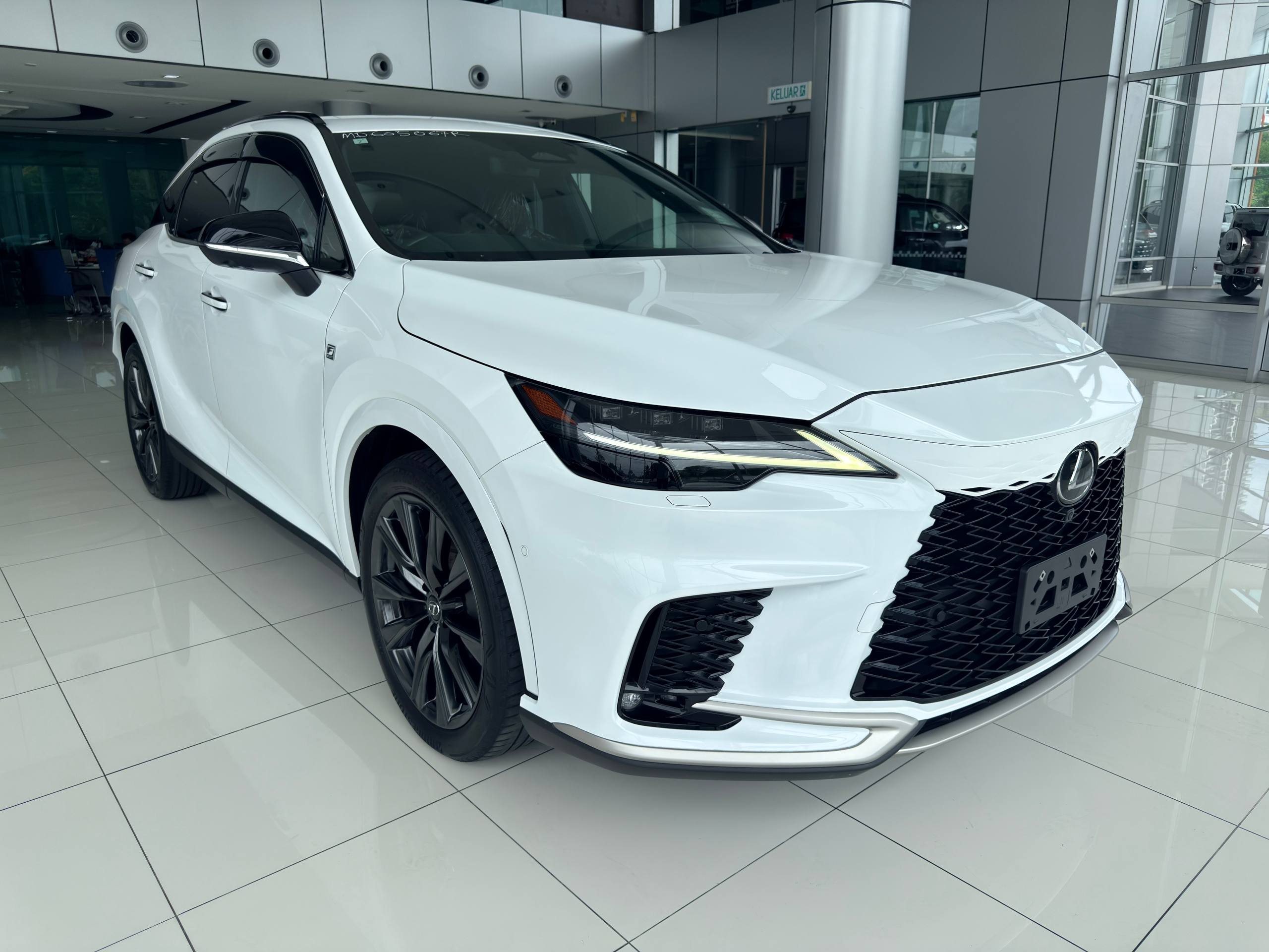 LEXUS "RX350 F SPORT 2393 8SMT AWD 30700 KM" — view 1