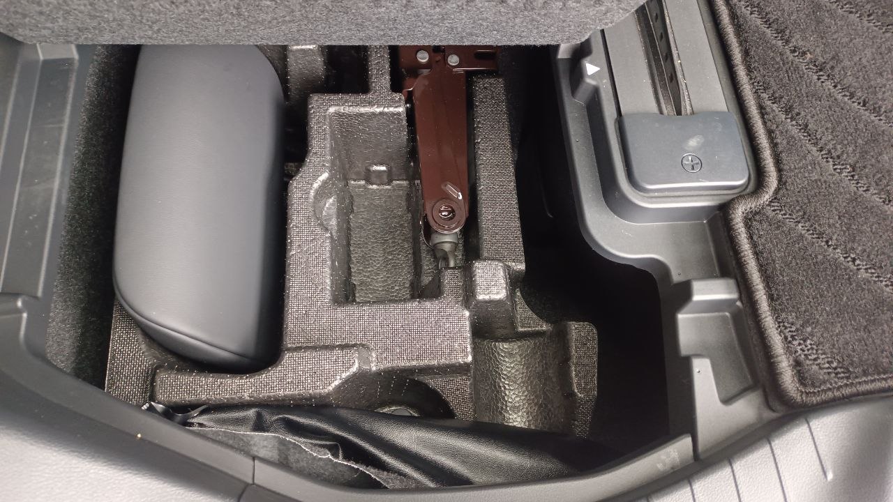 TOYOTA ALPHARD 2.5 Z (3BA) — view 5