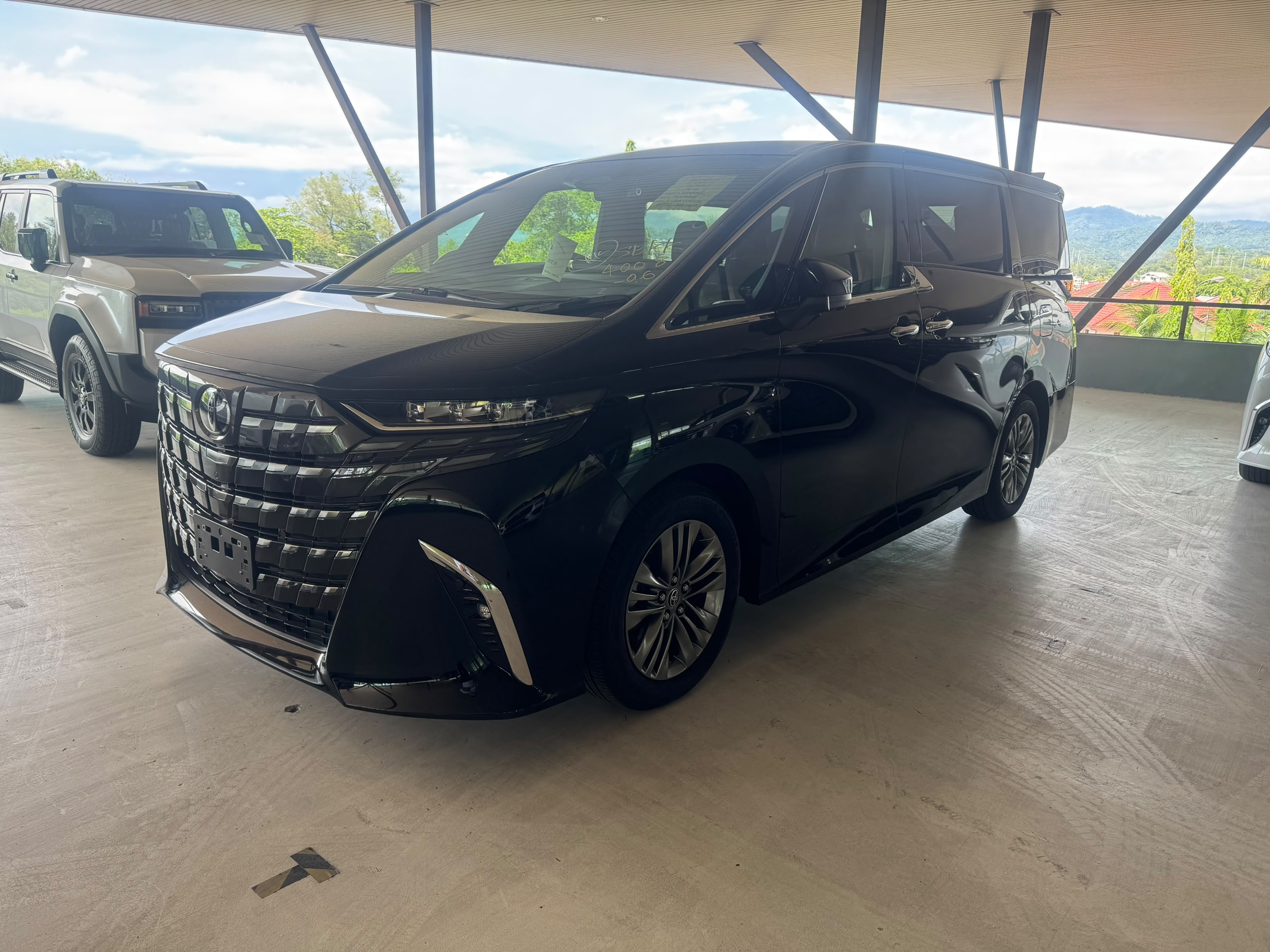TOYOTA ALPHARD 2.5Z (3BA) 2493 7TIP-CVT 7S 6825 KM DEMO UNIT — view 1