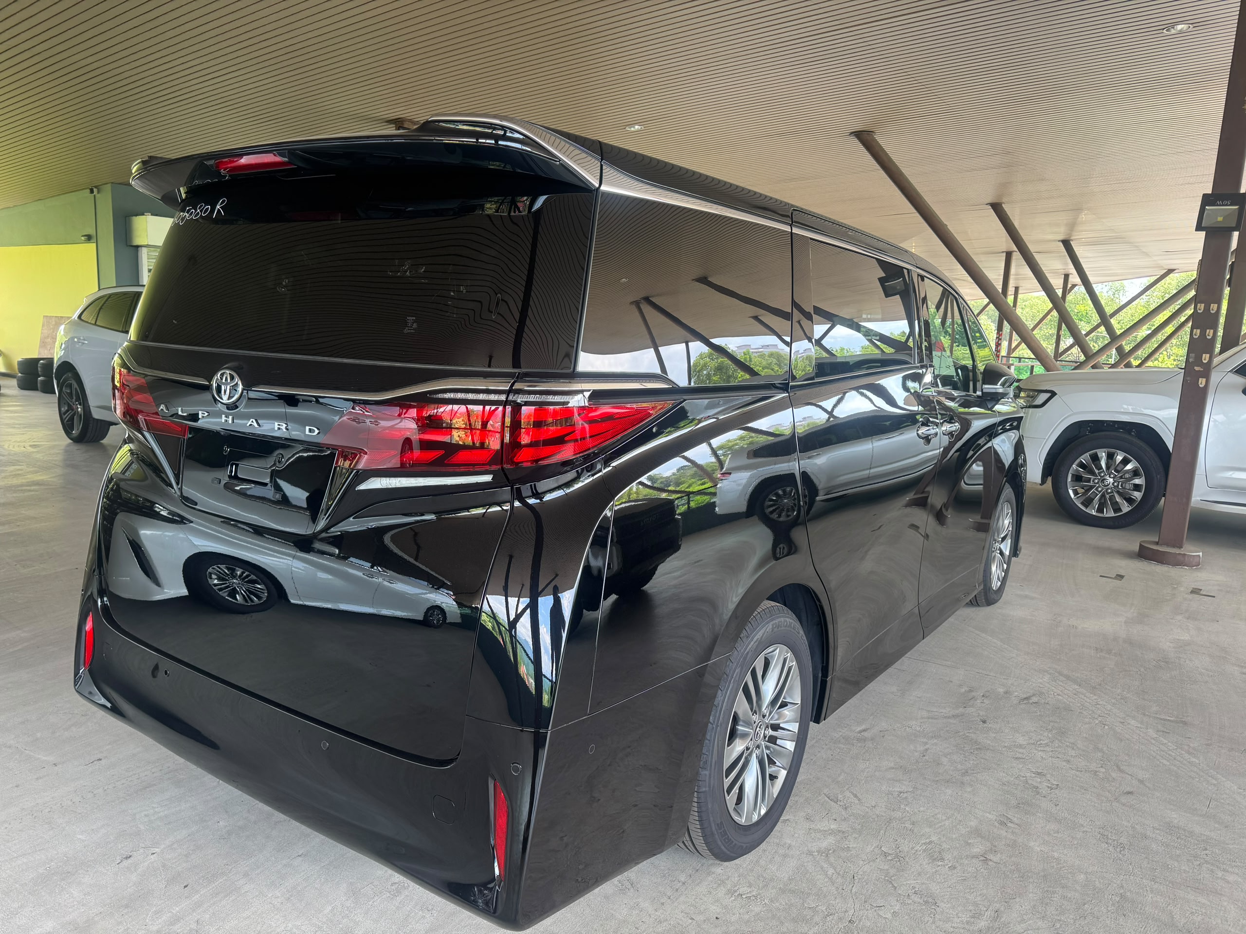 TOYOTA ALPHARD 2.5Z (3BA) 2493 7TIP-CVT 7S 6825 KM DEMO UNIT — view 2