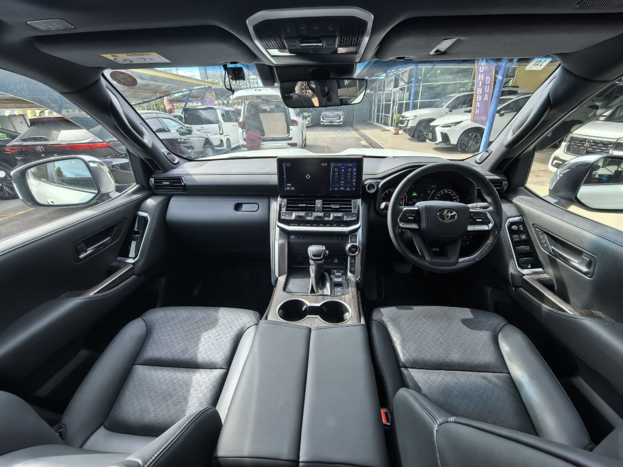 TOYOTA (3BA-VJA300W) LAND CRUISER 300 3.5P ZX 3444 10AT 7S 12318KM . — view 7