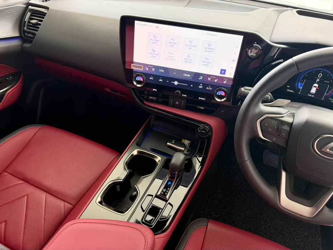 LEXUS NX250 VERSION L 2.5 2487 8TIP 8SMT 25345 KM — view 8