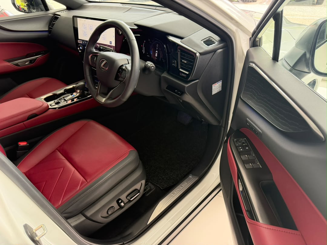 LEXUS NX250 VERSION L 2.5 2487 8TIP 8SMT 25345 KM — view 3