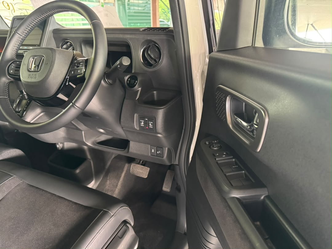 HONDA N BOX CUSTOM L TURBO 5AT 658 6613 KM (DEMO UNIT) — view 3