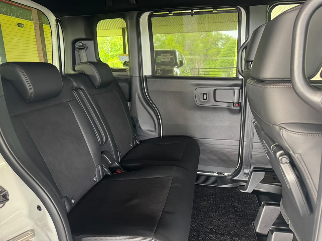 HONDA N BOX CUSTOM L TURBO 5AT 658 6613 KM (DEMO UNIT) — view 4