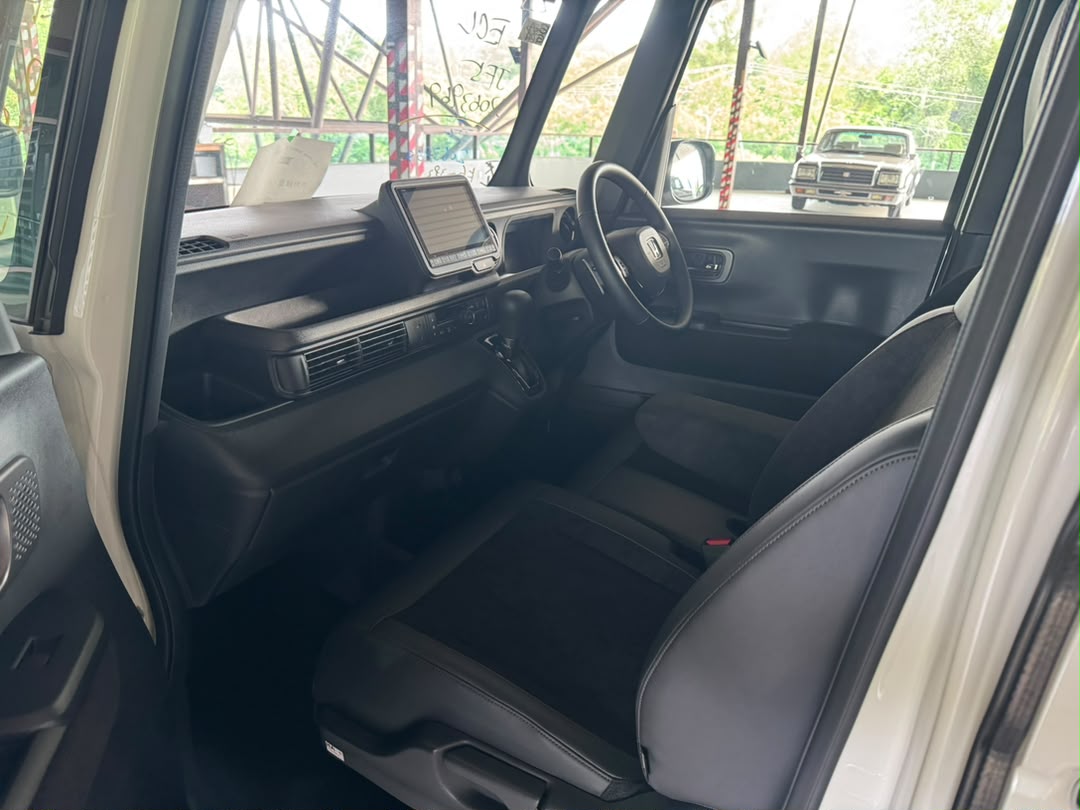 HONDA N BOX CUSTOM L TURBO 5AT 658 6613 KM (DEMO UNIT) — view 6