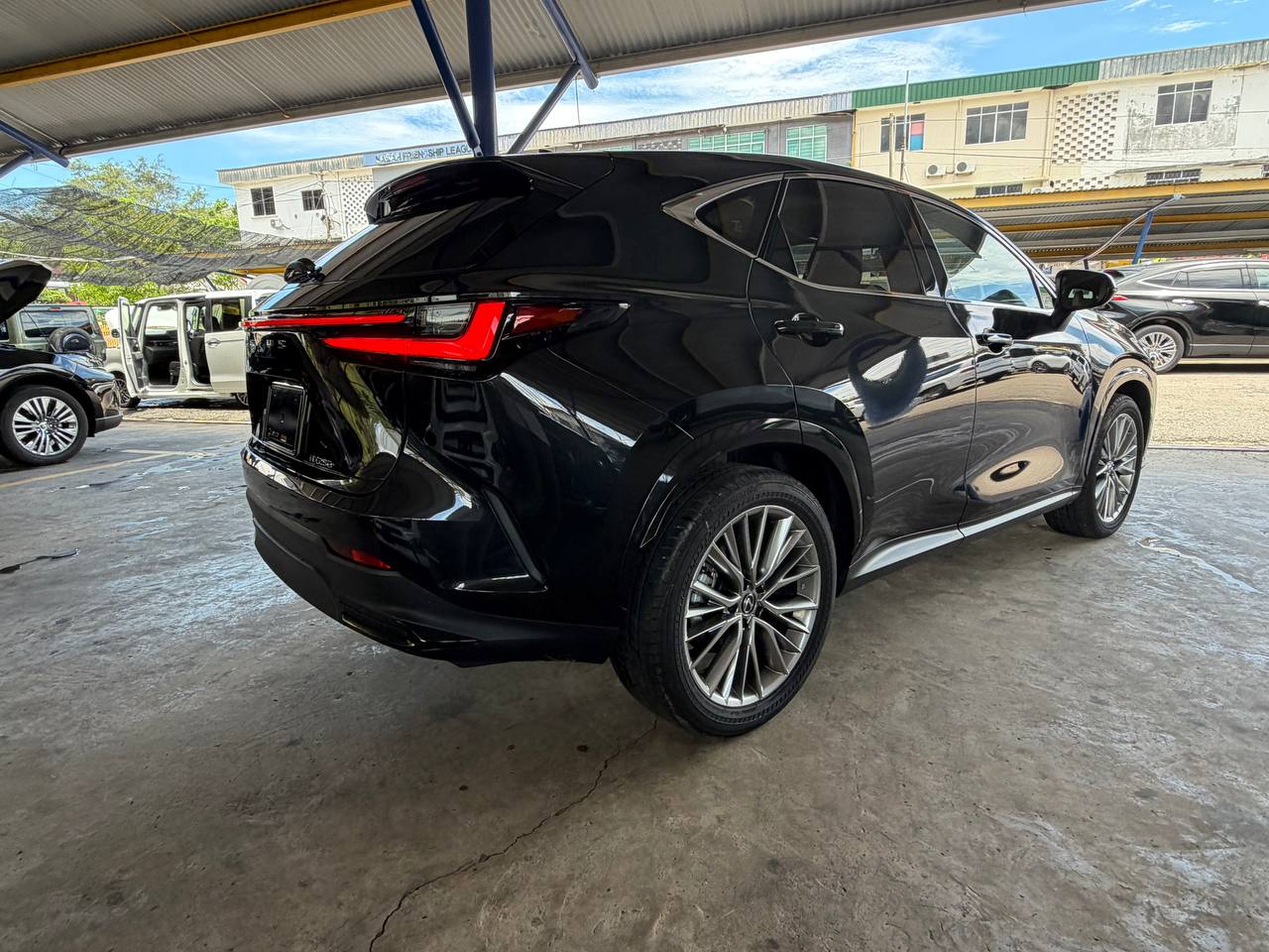 5BA-AAZA20 NX250 VERSION L 2.5P 2487 8AT-TIP 5S 29513KM. — view 2