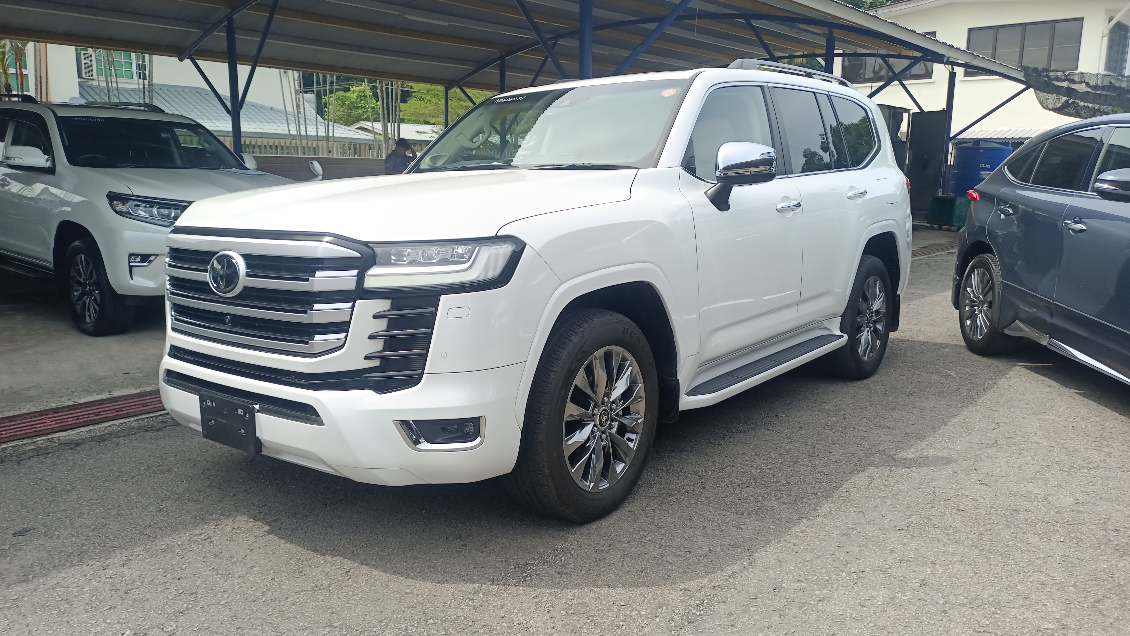 3BA-VJA300W LAND CRUISER 300, 3444 10AT 7S 21580KM. — view 1